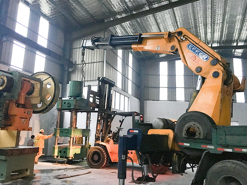 Wees voorzichtig!Die zeer onopvallende accessoires voor deur- en raambeslag zijn eigenlijk heel belangrijk!