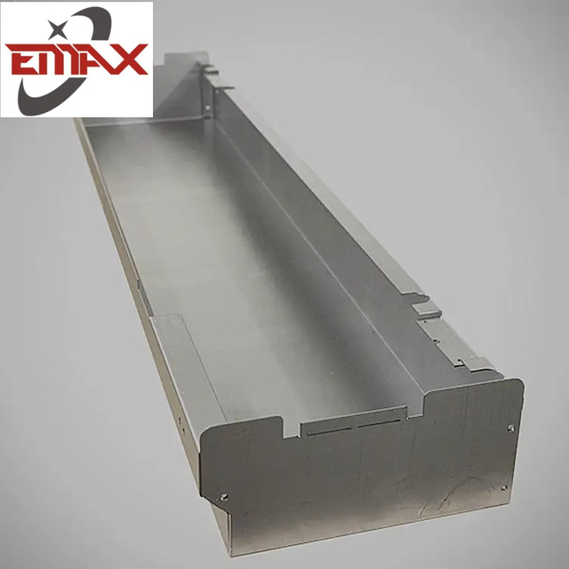 Aangepaste zwarte plaatwerk stempelen / plaatwerk fabricage / lasersnijservice