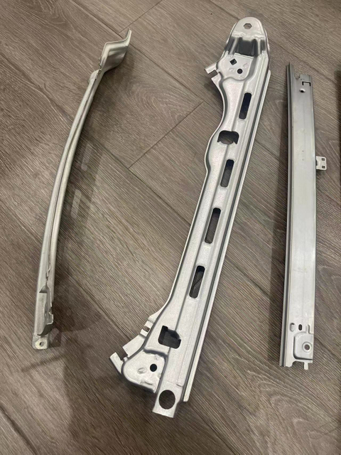 Automatische tweedelige schuifrail Ladeschuifrail Gewone schuifrail Silent Roller Wandkast Schuifrail Glazen looprail