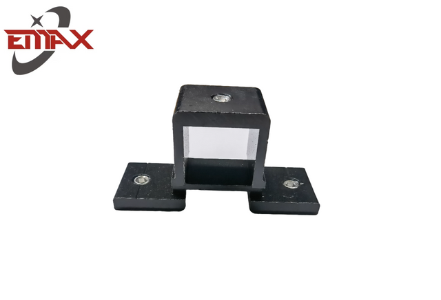 Zwarte metalen beugel met transparant midden voor montage- en behuizingstoepassingen